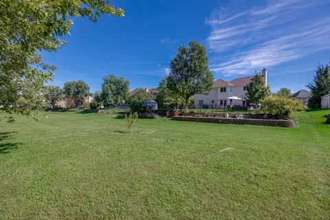 Exterior - 430 Hillandale Dr, Bartlett, IL 60103 photo 2 of 4
