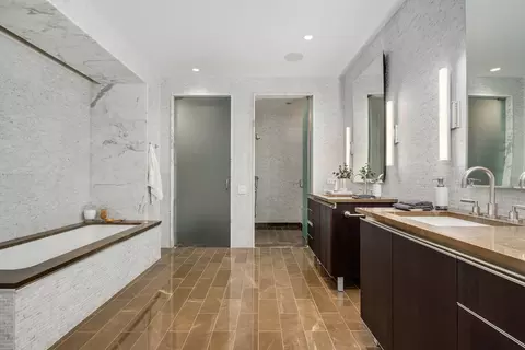 Bath - 77 E Walton St #24A, Chicago, IL 60611 photo 2 of 6
