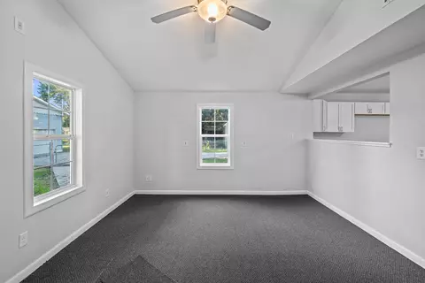 Living - 3914 15th Street B St, Moline, IL 61265 photo 5 of 5