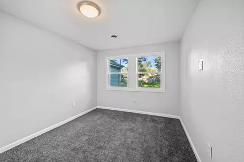 Bedroom - 3914 15th Street B St, Moline, IL 61265 photo 10 of 11