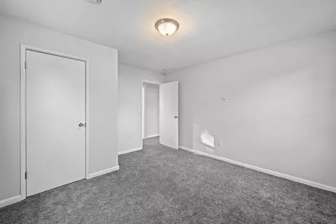 Bedroom - 3914 15th Street B St, Moline, IL 61265 photo 9 of 11