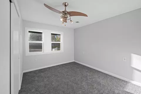 Bedroom - 3914 15th Street B St, Moline, IL 61265 photo 1 of 11