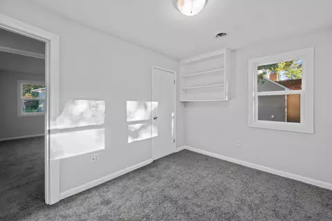Bedroom - 3914 15th Street B St, Moline, IL 61265 photo 6 of 11