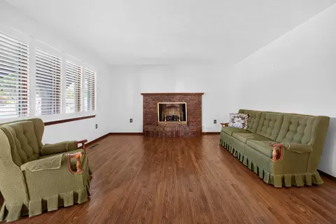 Living - 200 Robert Dr, Normal, IL 61761 photo 2 of 5