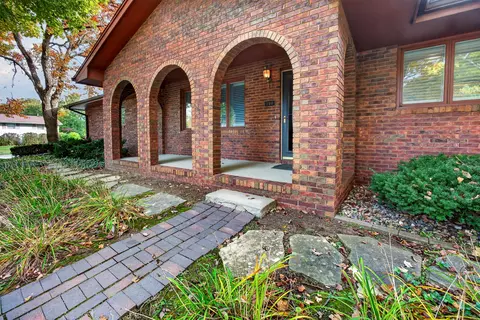 Exterior - 200 Robert Dr, Normal, IL 61761 photo 9 of 9