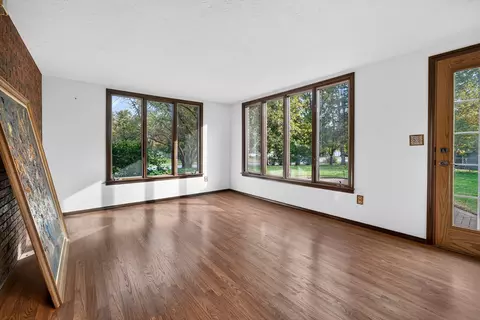 Living - 200 Robert Dr, Normal, IL 61761 photo 4 of 5