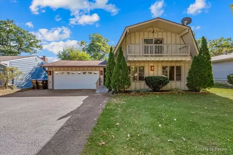 9005 Memory Trl, Wonder Lake, IL 60097