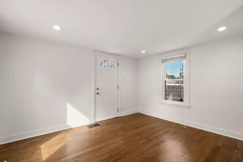 Living - Undisclosed, Chicago, IL 60656 photo 5 of 6