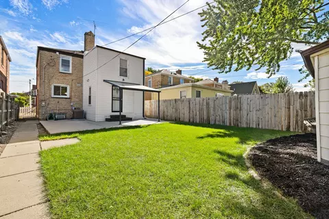 Exterior - Undisclosed, Chicago, IL 60656 photo 5 of 7