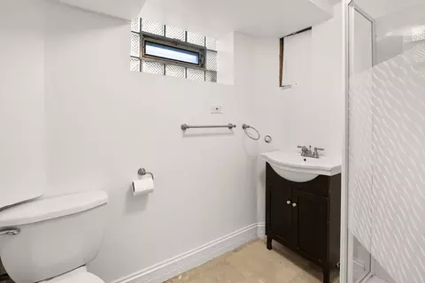 Bath - Undisclosed, Chicago, IL 60656 photo 1 of 3