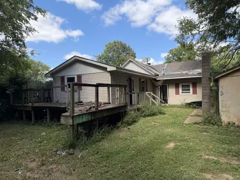 Exterior - 608 E 8th St, Metropolis, IL 62960 photo 5 of 6