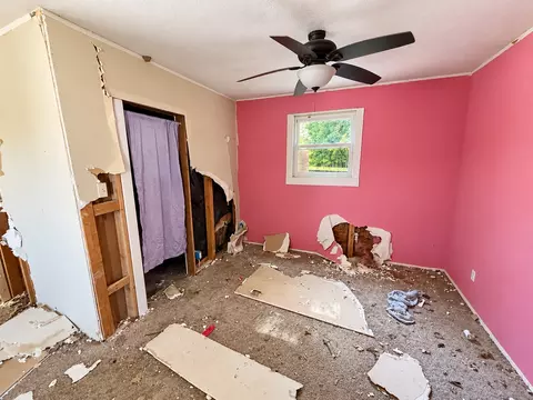 Bedroom - 608 E 8th St, Metropolis, IL 62960 photo 3 of 5