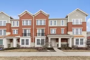 203 W Hyde St, Arlington Heights, IL 60005