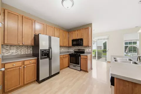 Kitchen - 5009 Corning Ct #5009, Plainfield, IL 60586 photo 1 of 2