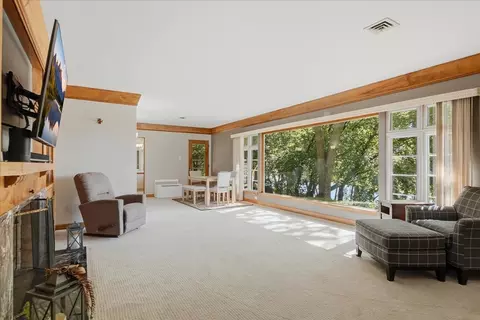 Living - 1020 Eustace Dr, Dixon, IL 61021 photo 1 of 5