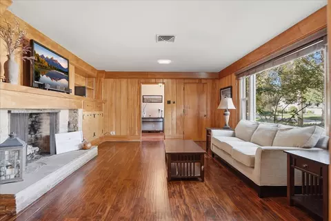 Living - 1020 Eustace Dr, Dixon, IL 61021 photo 4 of 5