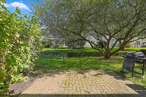 Exterior - 1535 Spaulding Rd #1535, Bartlett, IL 60103 photo 2 of 4