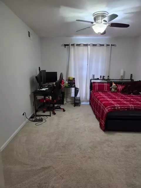 Bedroom - 5100 Carriageway Dr #109, Rolling Meadows, IL 60008 photo 1 of 1
