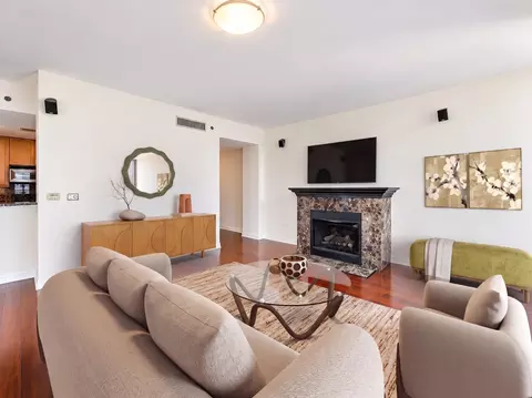Living - 21 E Huron St #1802, Chicago, IL 60611 photo 2 of 3