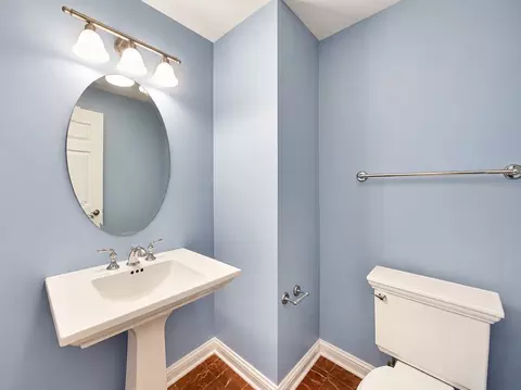 Bath - 21 E Huron St #1802, Chicago, IL 60611 photo 1 of 3