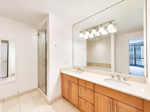 Bath - 21 E Huron St #1802, Chicago, IL 60611 photo 2 of 3