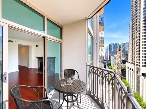 Exterior - 21 E Huron St #1802, Chicago, IL 60611 photo 2 of 5