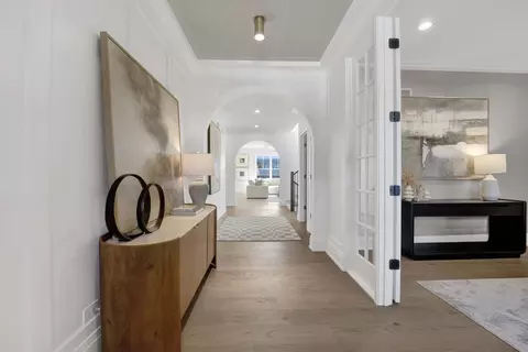 Entry Way - 445 Broker Ave, Itasca, IL 60143 photo 1 of 5