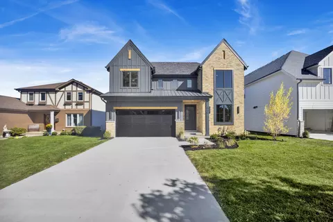 Exterior - 445 Broker Ave, Itasca, IL 60143 photo 3 of 5