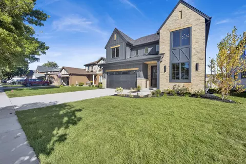 Exterior - 445 Broker Ave, Itasca, IL 60143 photo 2 of 5