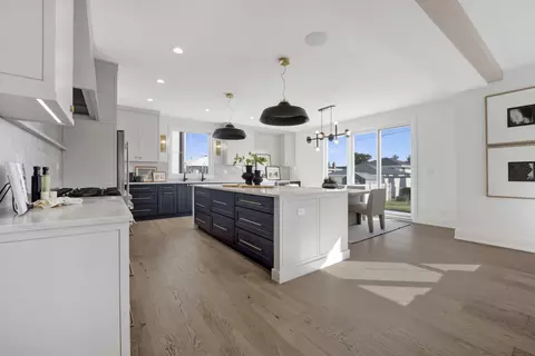 Kitchen - 445 Broker Ave, Itasca, IL 60143 photo 1 of 5