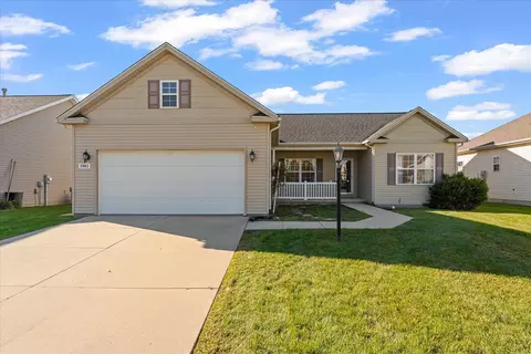 3903 Pebblebrook Ln, Champaign, IL 61822