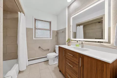 Bath - 18202 Locust St, Lansing, IL 60438 photo 1 of 2
