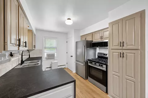 Kitchen - 18202 Locust St, Lansing, IL 60438 photo 1 of 1
