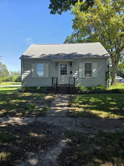 3127 Sheridan St, Davenport, IA 52803