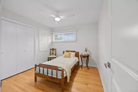 Bedroom - 248 Glenview Rd, Glenview, IL 60025 photo 3 of 6