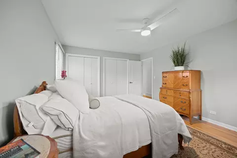 Bedroom - 248 Glenview Rd, Glenview, IL 60025 photo 2 of 6