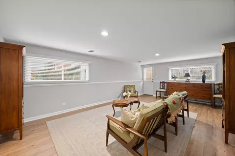 Living - 248 Glenview Rd, Glenview, IL 60025 photo 5 of 5