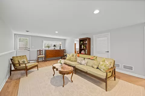 Living - 248 Glenview Rd, Glenview, IL 60025 photo 4 of 5