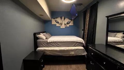 Bedroom - 6620 S Marquette Rd, Chicago, IL 60637 photo 3 of 4