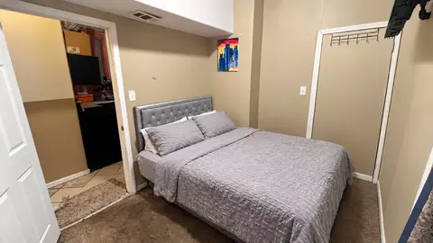Bedroom - 6620 S Marquette Rd, Chicago, IL 60637 photo 4 of 4