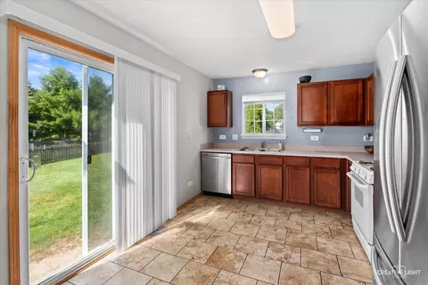 Kitchen - 1317 Sherborn Ct, Minooka, IL 60447 photo 1 of 2