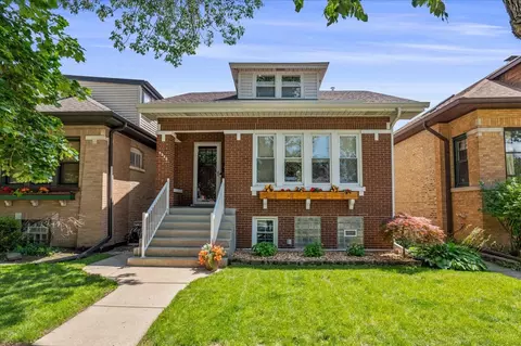 5523 W Pensacola Ave, Chicago, IL 60641