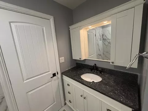 Bath - 1242 Oboe Ct, Wheeling, IL 60090 photo 4 of 6