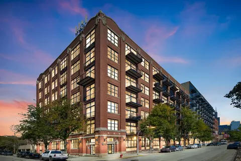 1250 W Van Buren St #511, Chicago, IL 60607