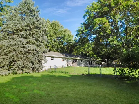 Exterior - 12544 Chuckanut Dr, Roscoe, IL 61073 photo 12 of 12