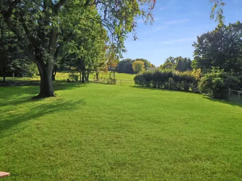 Exterior - 12544 Chuckanut Dr, Roscoe, IL 61073 photo 5 of 12