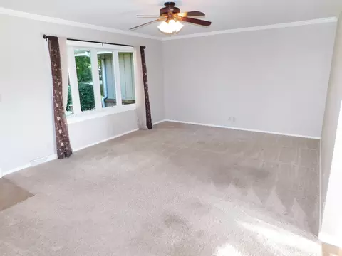 Living - 12544 Chuckanut Dr, Roscoe, IL 61073 photo 3 of 8