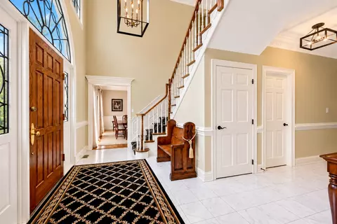 Entry Way - 137 Circle Ridge Dr, Burr Ridge, IL 60527 photo 1 of 3