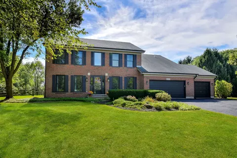 40 W725 Aberdeen Ln, Saint Charles, IL 60175