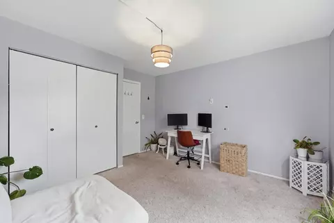 Bedroom - 1134 Hawthorne Ct #B2, Wheeling, IL 60090 photo 4 of 4